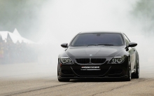 Внушительный старт черного BMW 6 series